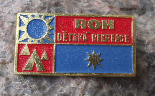 Vintage Pioneer Czech Pionýr Camp Children's Recreation 1 Star ROH Pin Badge