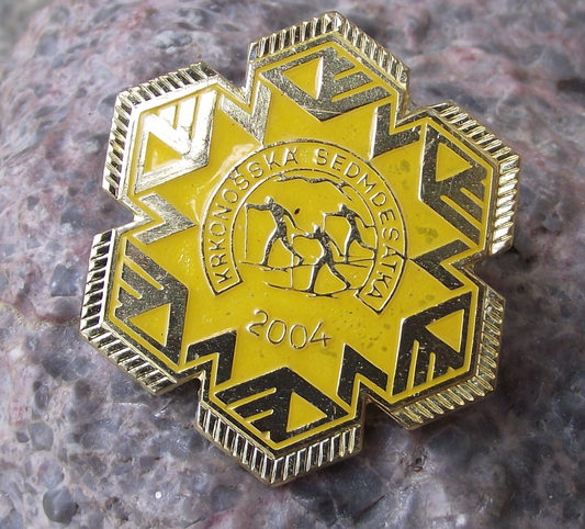 2004 Krkonošská sedmdesátka 70km Mountain Cross-country Skiing Krkonoše Pin Badge