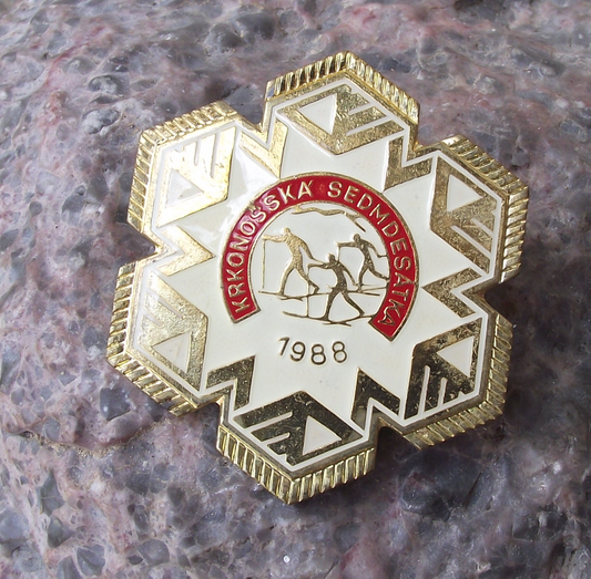 1988 Krkonošská sedmdesátka 70km Mountain Cross-country Skiing Krkonoše Pin Badge
