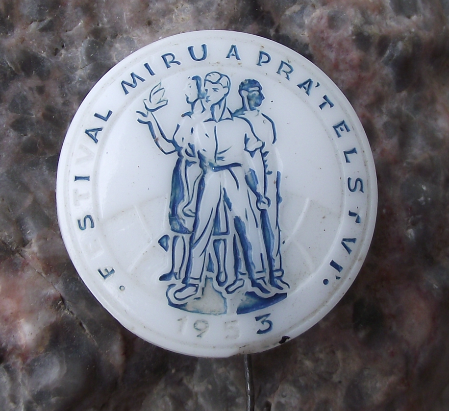 1953 Czechoslovakia Festival of Peace and Fellowship Pin Badge
