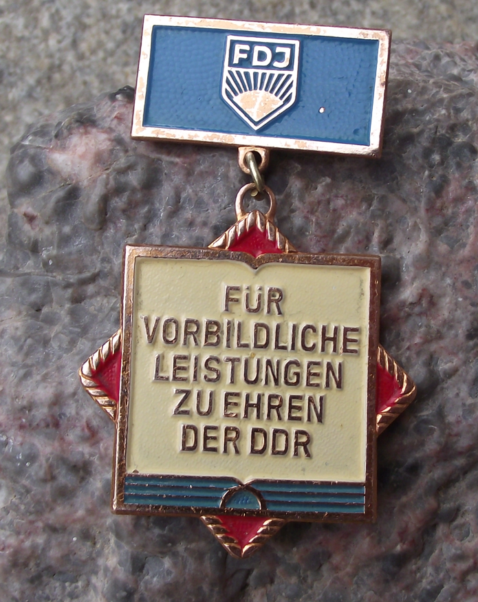 Vintage FDJ Excellent Performance For DDR East Germany Medal Award Pin Badge