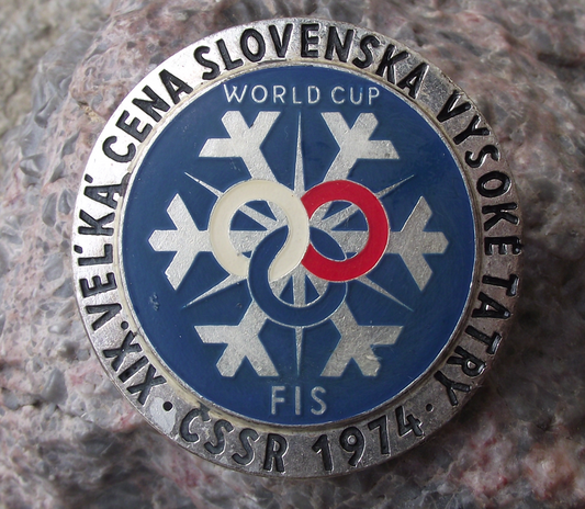 1974 FIS XIX 19th Vysoke Tatry Slovakia Skiing Grand Prix World Cup Pin Badge