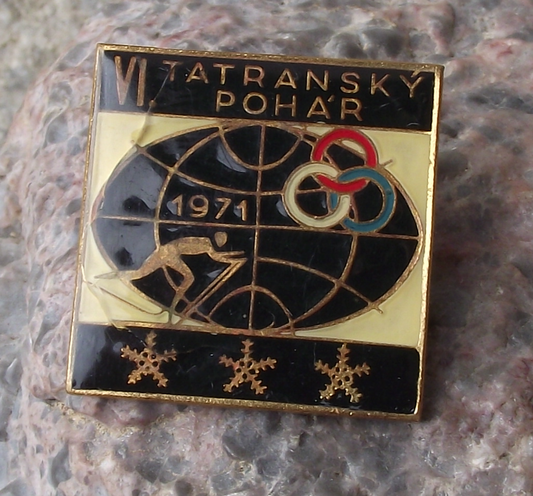 1971 VI 6th Vysoke Tatry Slovakia Skiing Competition Tatra Cup Pin Badge
