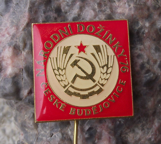 1976 Harvest Festival Czechoslovakia Communist Farming Celebration Pin Badge
