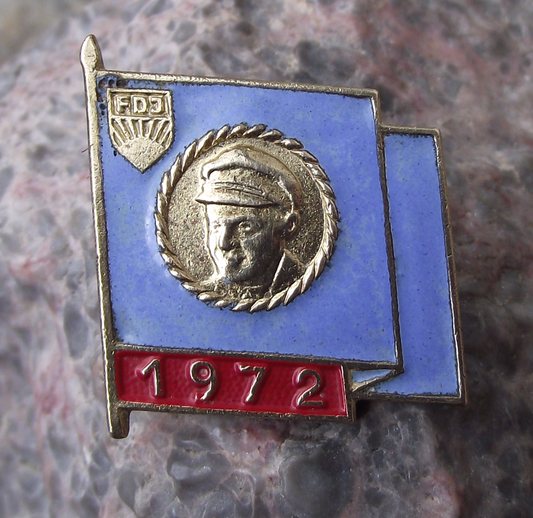 1972 FDJ Freie Deutsche Jugend Hans Beimler DDR Germany Youth Blue Flag Pin Badge