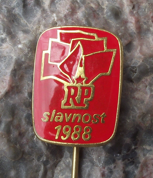 1988 Rude Pravo Slavnost Czech Newspaper Cultural Celebration Pin Badge