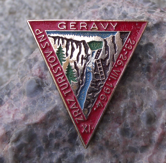 1964 SNP Slovak National Uprising Geravy Tourist Meeting Pin Badge