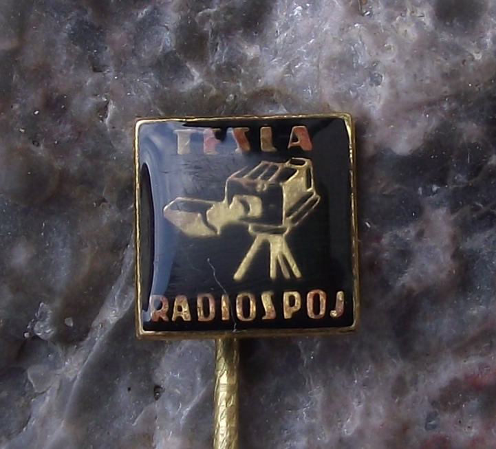 Vintage Tesla Radiospoj Cinephon TK-4 16mm 35mm Movie Camera Pin Badge