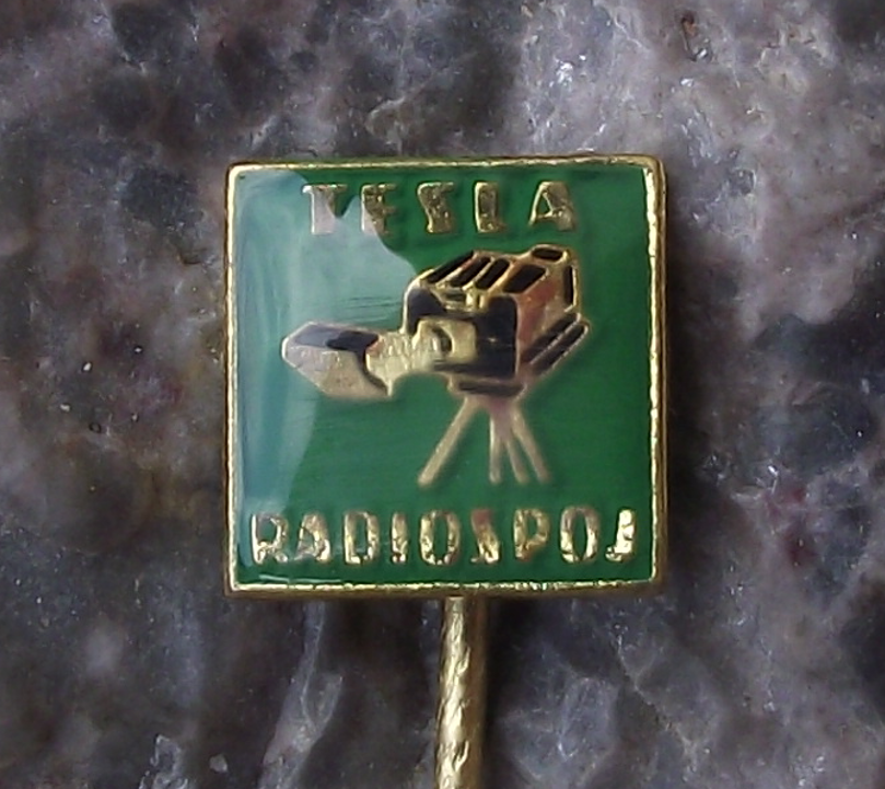 Vintage Tesla Radiospoj Cinephon TK-4 16mm 35mm Movie Camera Pin Badge