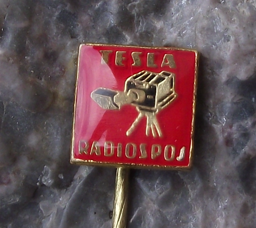 Vintage Tesla Radiospoj Cinephon TK-4 16mm 35mm Movie Camera Pin Badge