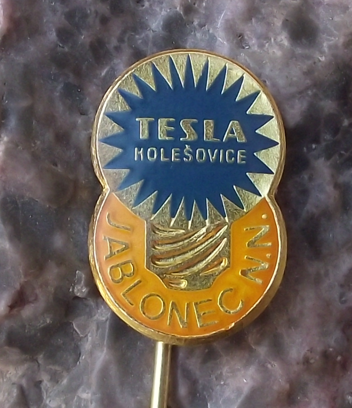 Vintage Tesla Light Bulb Pin Badge