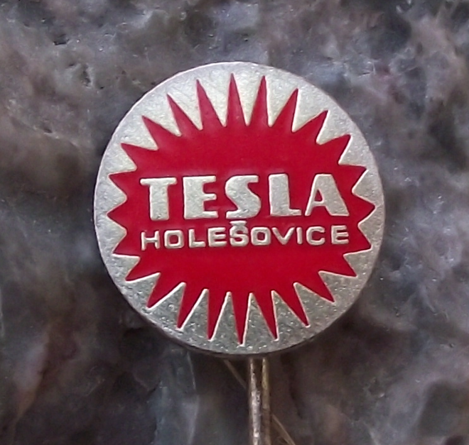 Vintage Tesla Light Bulb Flash Pin Badge