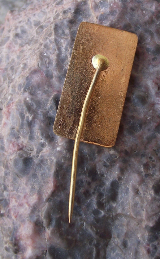 Vintage Tesla Holesovice Happy Man with Working Electric Lightbulb Pin Badge
