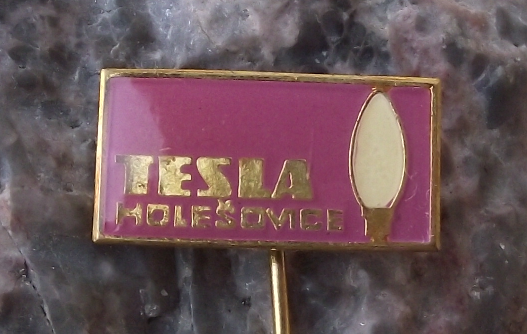 Vintage Tesla Holesovice Old Fashioned Light Bulb Styles and Designs Pin Badge