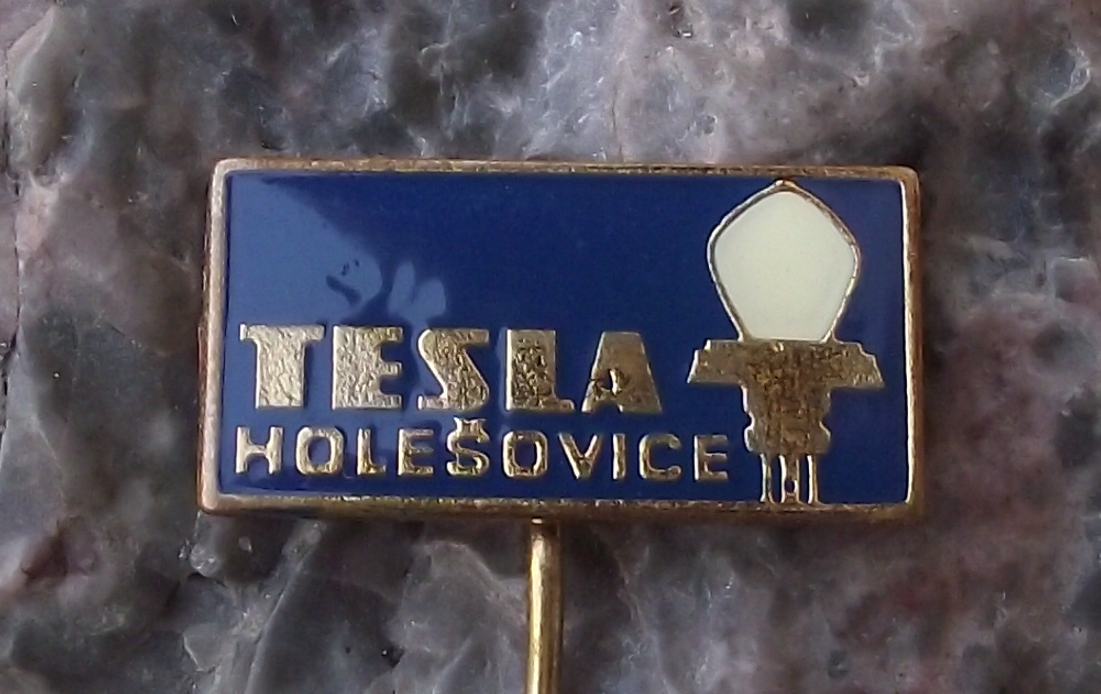 Vintage Tesla Holesovice Old Fashioned Light Bulb Styles and Designs Pin Badge