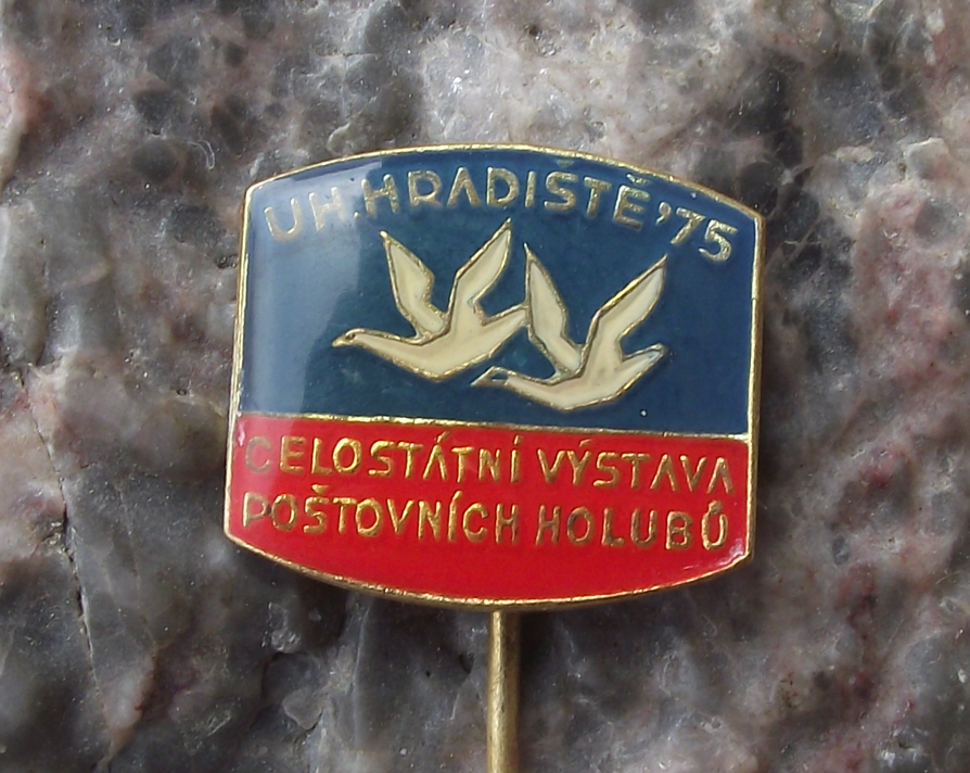 1975 Czech Homing Pigeon Breeders Show Uherske Hradiste Alternative Pin Badge