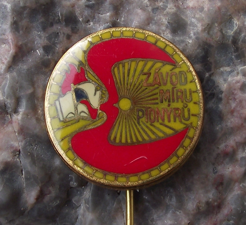Vintage Czech Pioneer Youth Association Zavod Miru Bicycle Peace Race Pin Badge