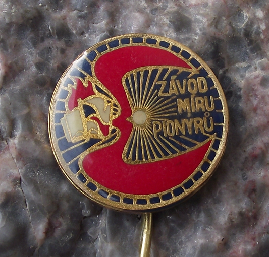 Vintage Czech Pioneer Youth Association Zavod Miru Bicycle Peace Race Pin Badge