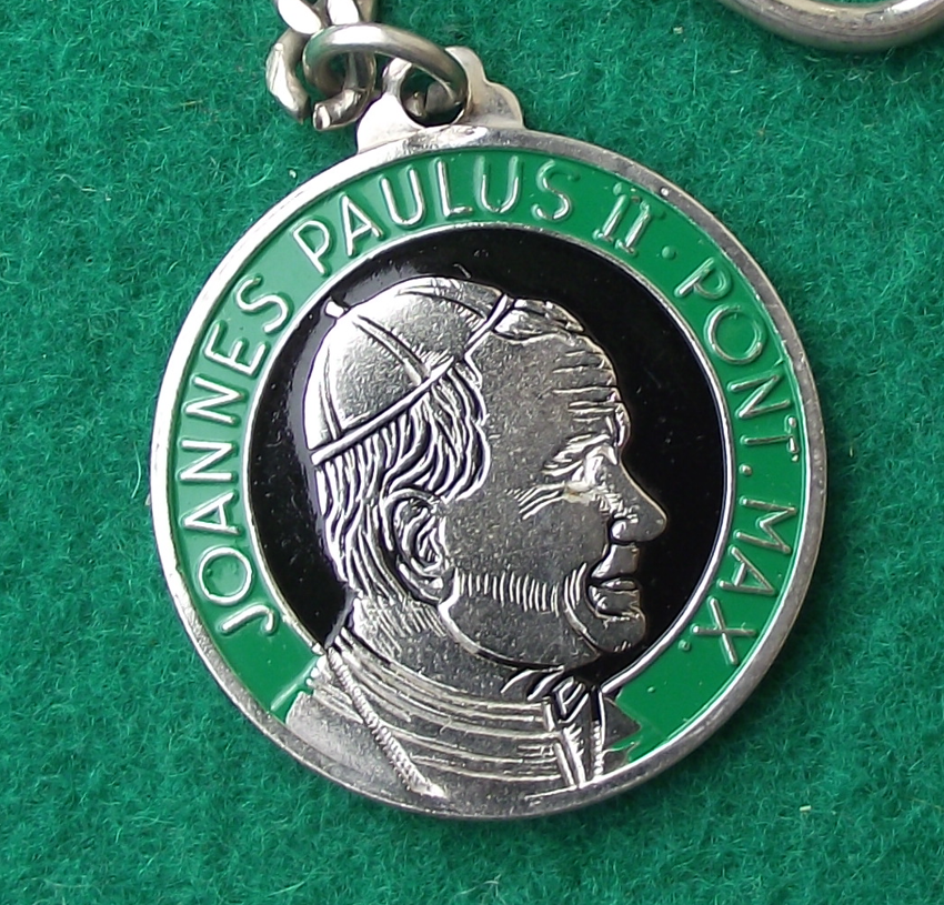 Vintage Pope John Paul II Head Catholic Church Rome Vatican Religious Key Ring