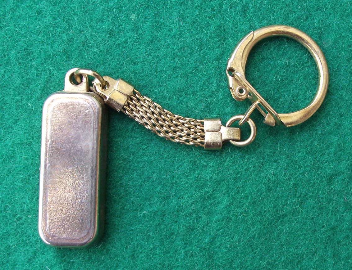 Vintage Fake but Slightly Convincing 50g 999.9 Gold Bar Golden Metal Key Ring