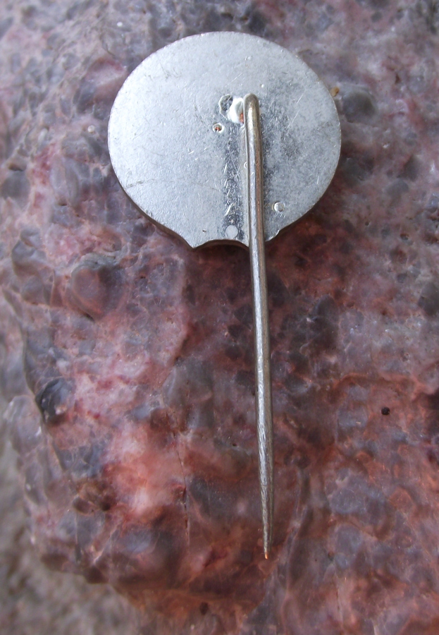 Vintage 100 km Kilometres Spring Walk National Walking Event Trade Union Pin ROH Badge