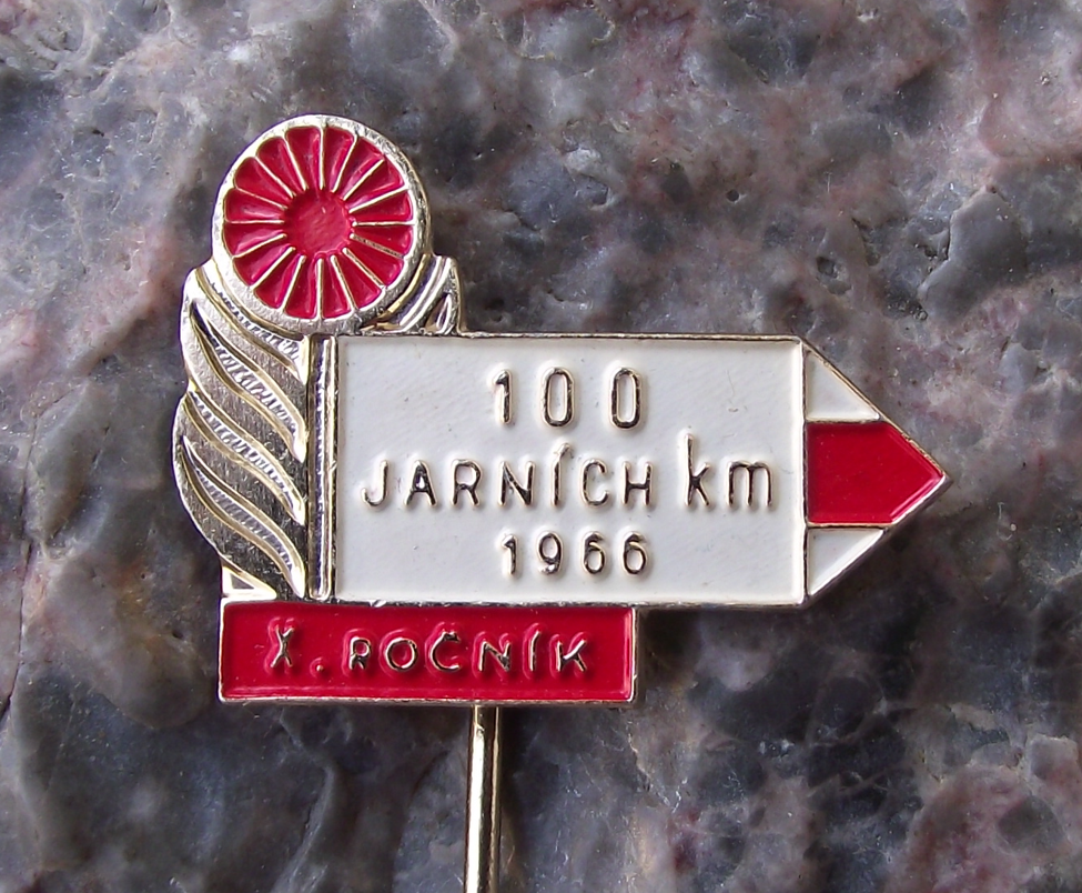 1966 100 km Kilometres Spring Walk National Walking Event Jarní kilometry Pin Badge