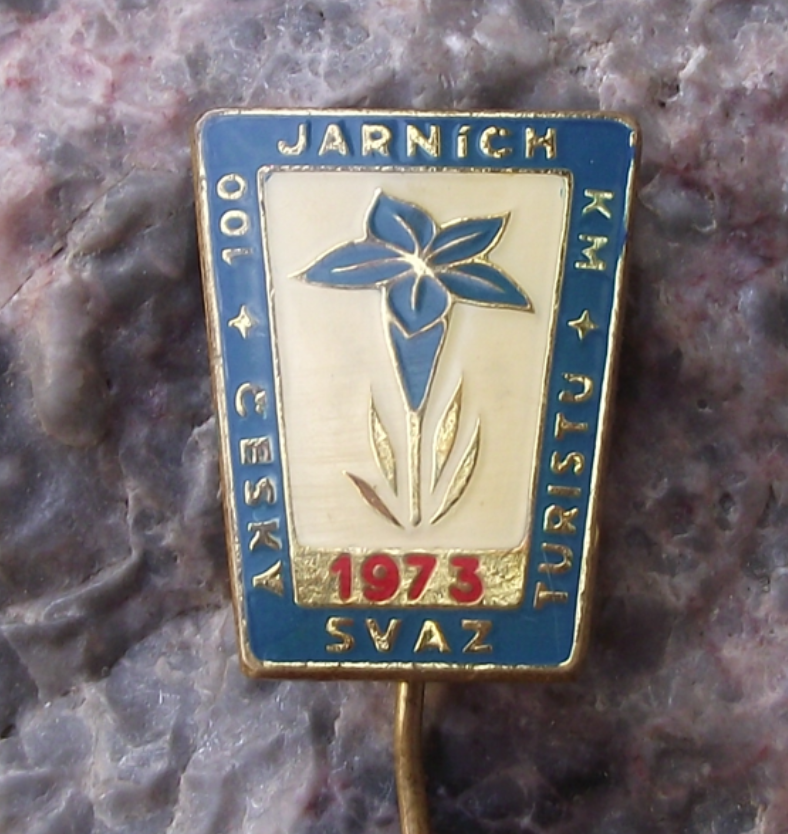 1973 100 km Kilometres Spring Walk National Walking Event Jarní kilometry Pin Badge