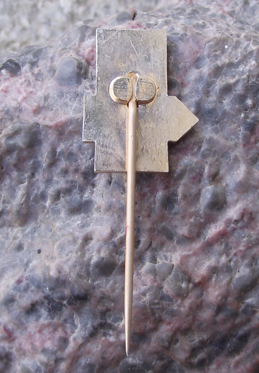 1959 100 km Kilometres Spring Walk National Walking Event Jarní kilometry Pin Badge