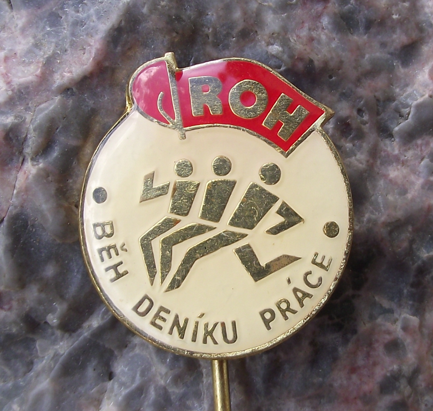 Vintage Trade Union ROH Prace Newspaper Run Czech Sports Event Pin Badge