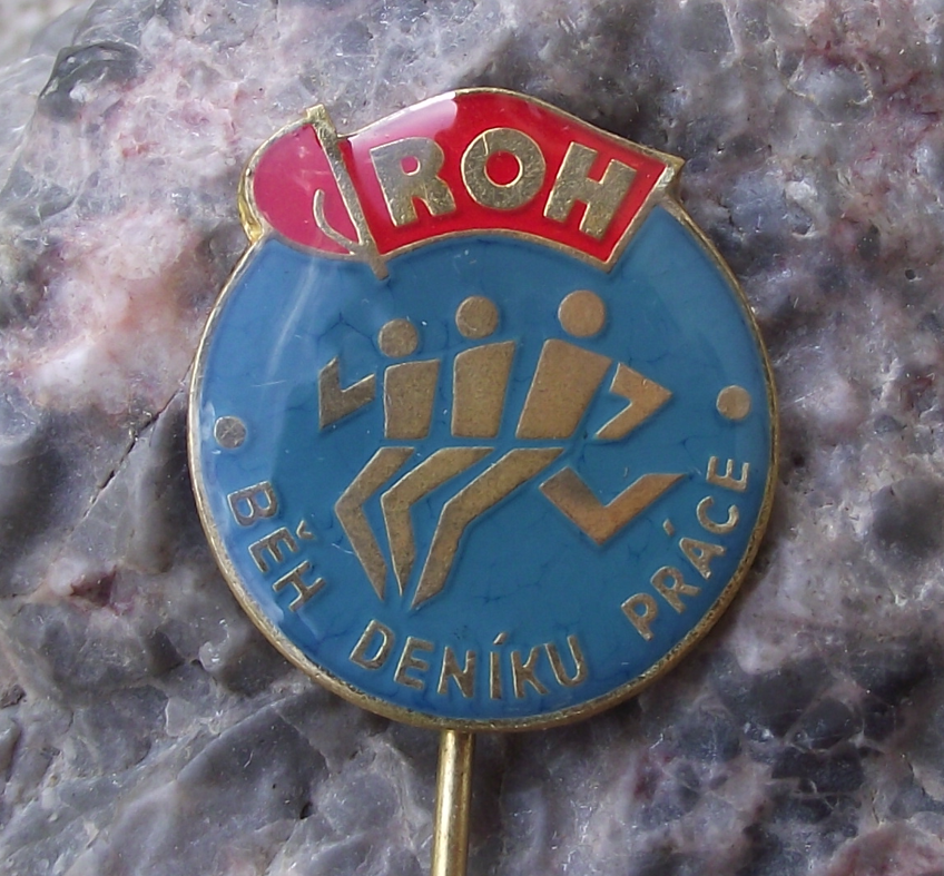 Vintage Trade Union ROH Prace Newspaper Run Czech Sports Event Pin Badge