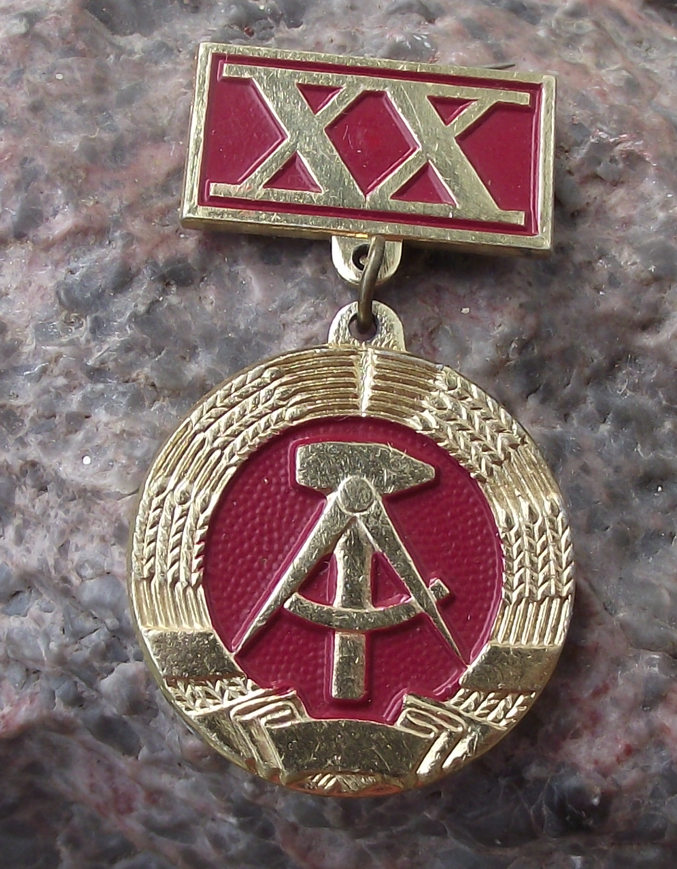 1969 German DDR GDR 20th Anniversary East Germany Hammer Compass Pin Badge