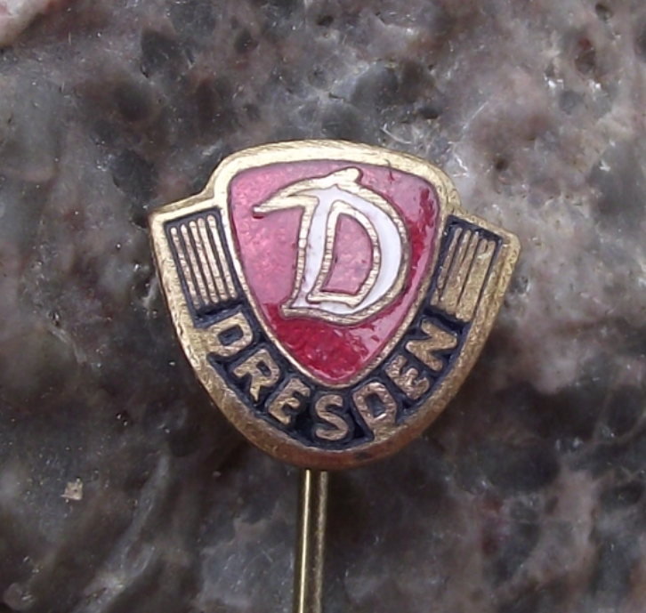 Vintage Dynamo Dresden Football Club Capital D Logo East German Pin Badge