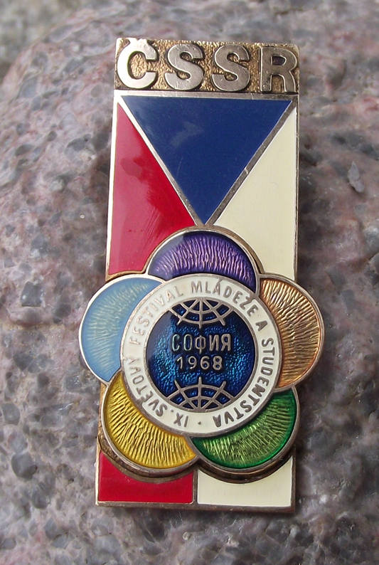 1968 WFDY 9th World Youth Festival Sofia Bulgaria Flower Czech Flag CSSR Pin Badge