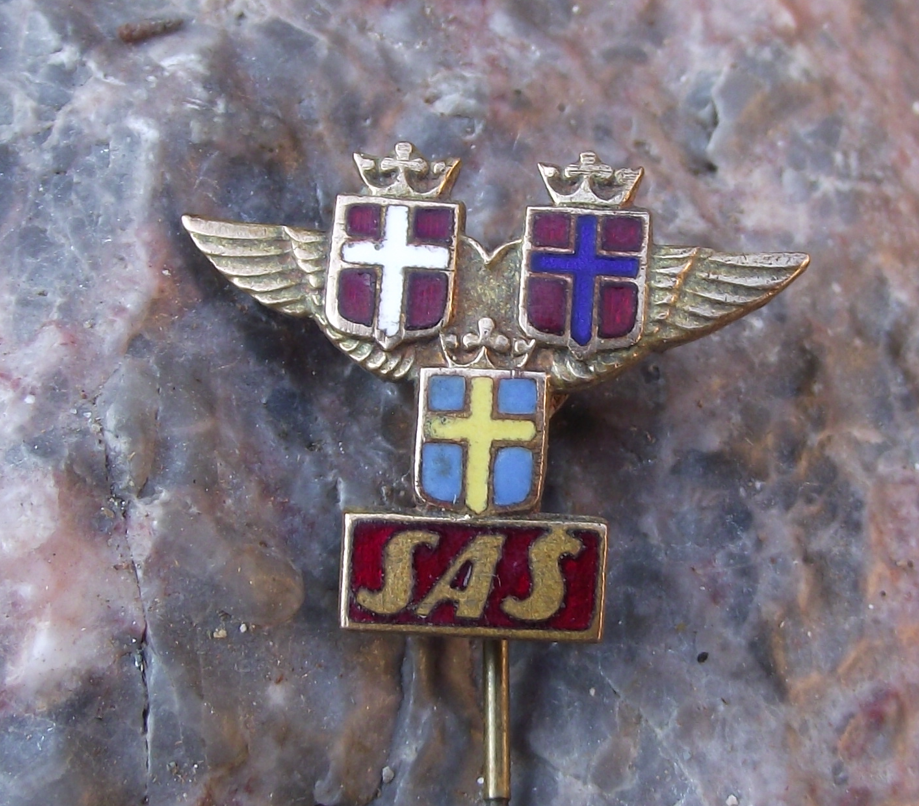 Vintage 1940's SAS Scandinavian Airlines Consortium Logo Pin Badge