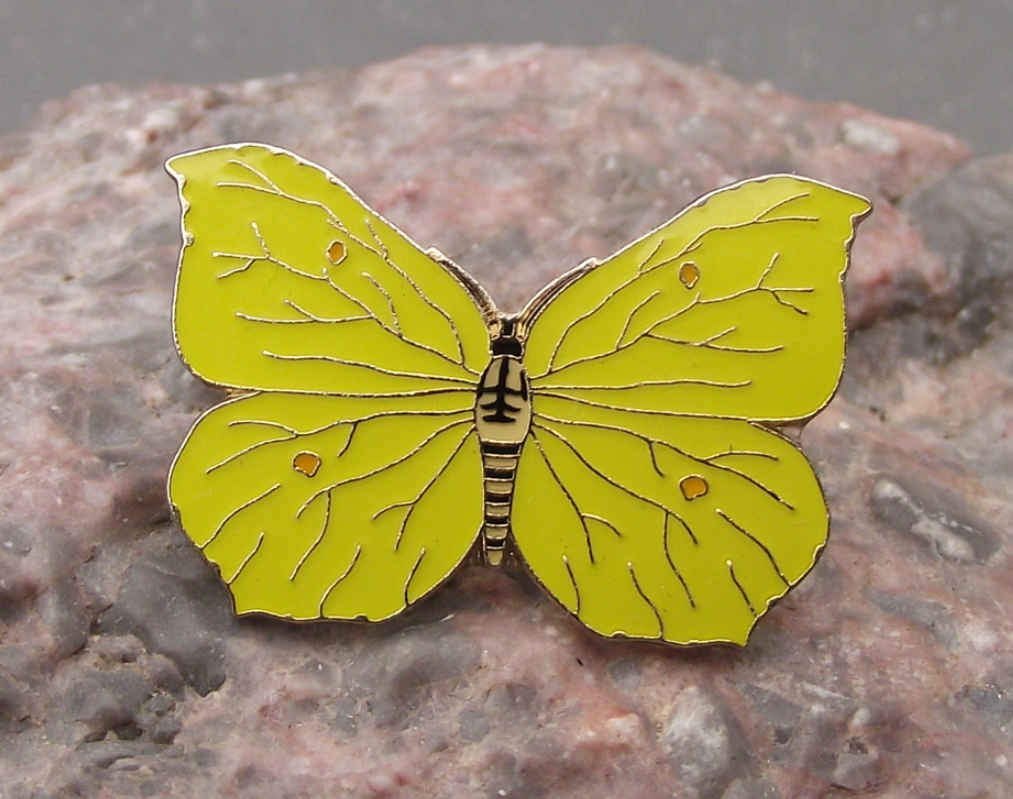 Brimstone Bright Yellow Pieridae Butterfly Flying Insect Brooch Pin Badge