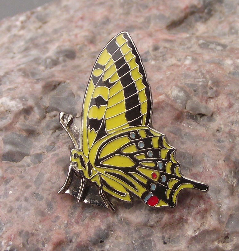 European Swallowtail Papilio machaon Butterfly Flying Insect Brooch Pin Badge