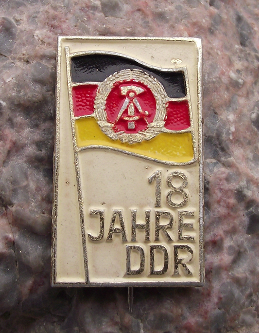 1967 German DDR GDR 18th Anniversary East Germany Flag Pin Badge