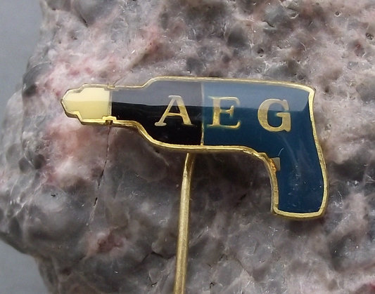 Vintage AEG Allgemeine Elektricitats Gesellschaft Electric Power Drill Pin Badge