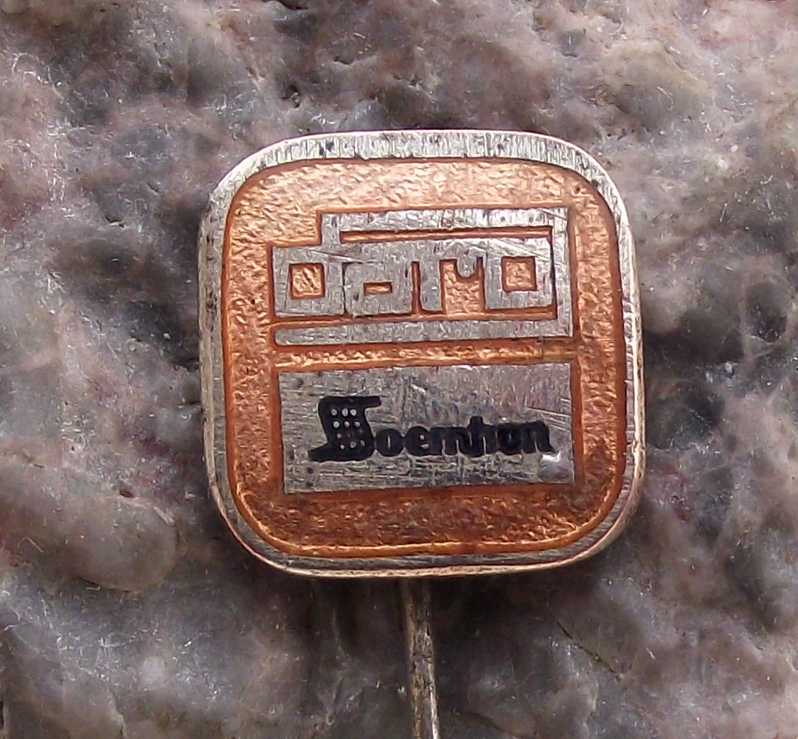 Vintage Daro Soemtron East German DDR GDR Printing Calculators Pin Badge