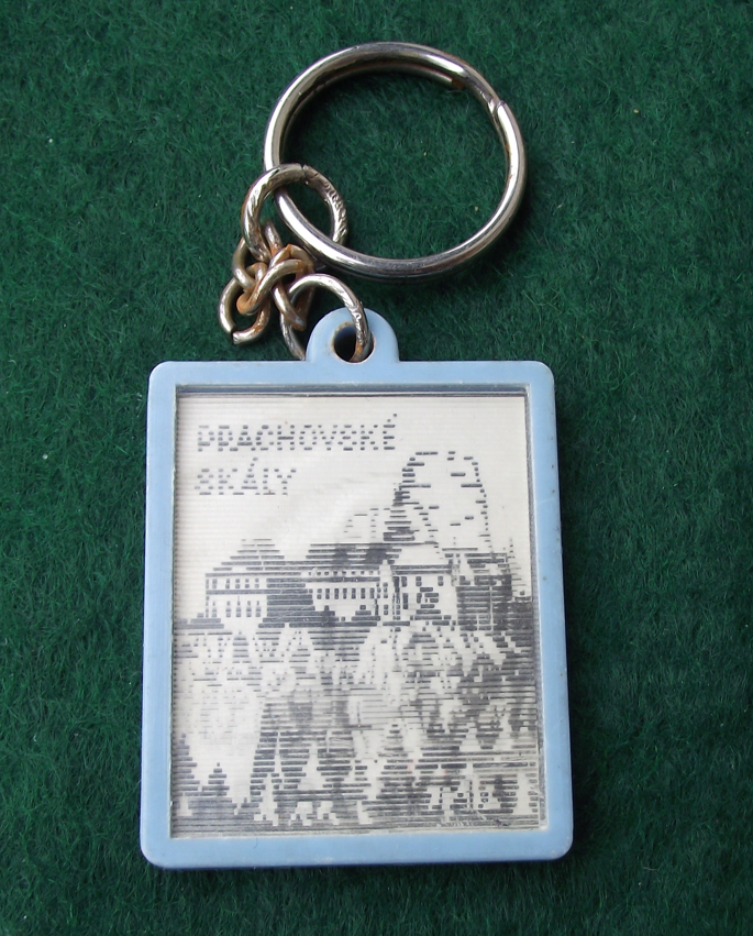 Vintage Hruba Skala Prachov Rocks Tourist Keychain Keyring
