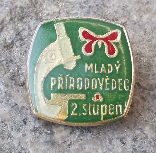 Vintage Czech Pioneer Youth Group Young Naturalist Microscope Stage 2 Pin Badge