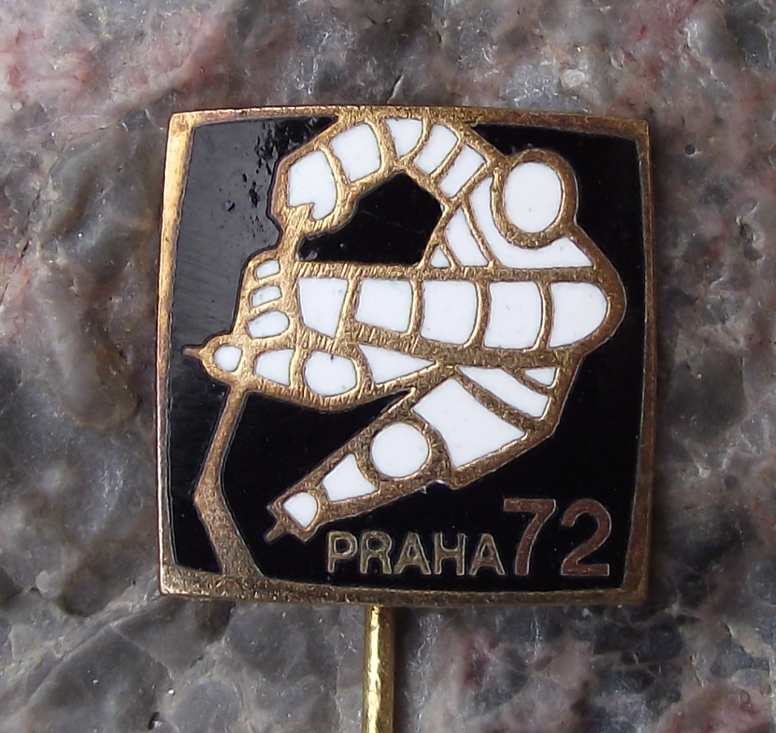1972 Ice Hockey World Championships Prague Player and Stick Antique Pin Badge