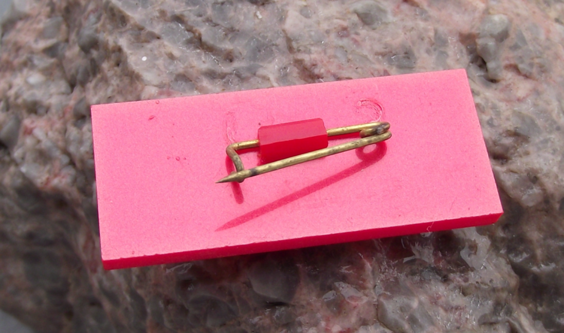 Vintage Mao CULTURE MUST SERVE WORKERS SOLDIERS Slogan Chinese Pin Badge