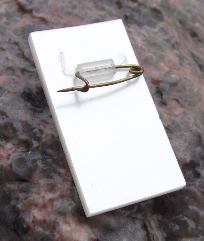 Vintage Chairman Mao THE EAST IS RED Slogan Rising Sun China Pin Badge