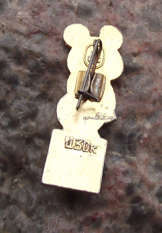 1980 Moscow Olympic Games Brown Teddy Bear Mascot Basketball Pin Badge