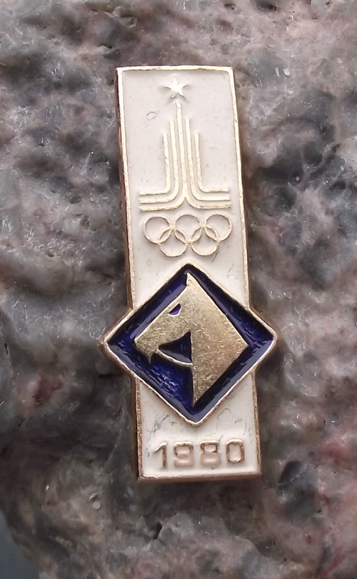 1980 Moscow Russia Summer Olympic Games Equestrian Horse Riding Pin Badge