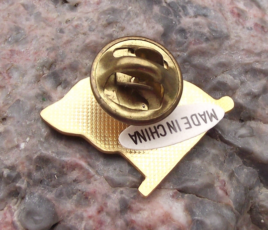 UN United Nations Waving National Flag Clasp Pin Badge