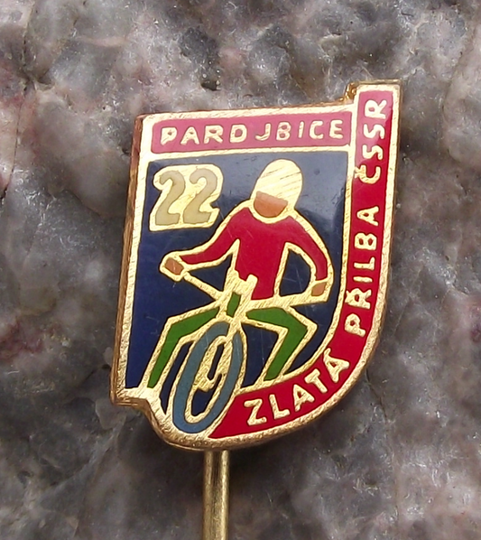 1970 Golden Helmet 22nd Czech Motorbike Speedway Championship Race Pin Badge