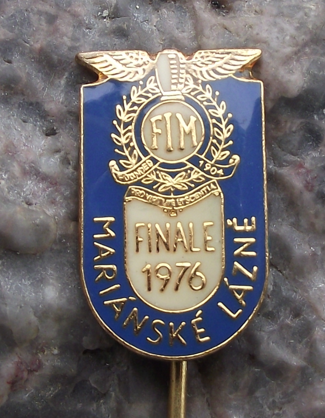 1976 FIM Moto Federation Marianske Lazne Motorcycle Speedway Finals Pin Badge