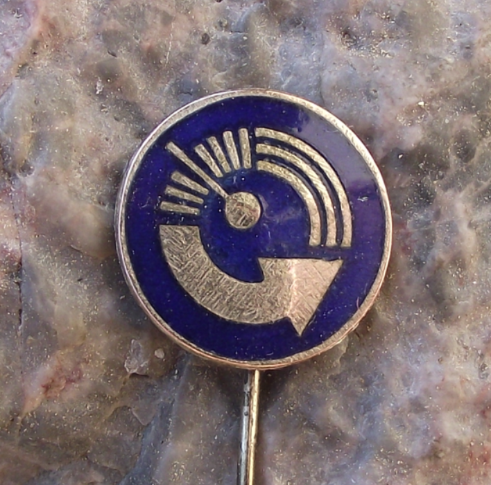 Vintage VEB Steremat East Germany Radios and Generators German DDR GDR Pin Badge